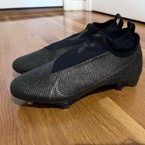 Nike mens cleats size 8